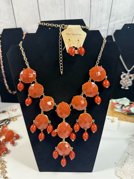 Jewelry - Women's Orange Statement Bib Necklace and Earring Set - Gold color burnt orange